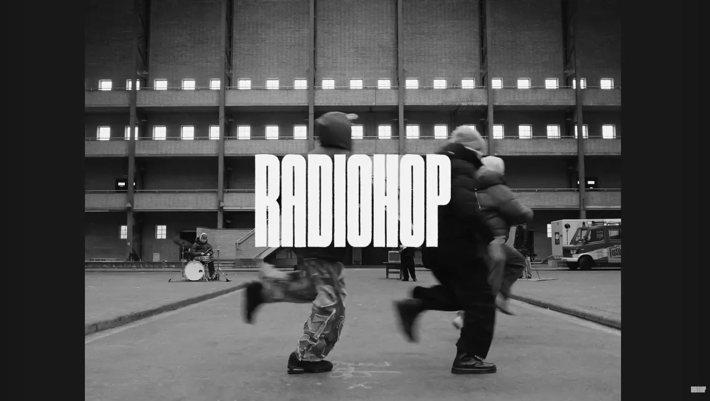 RADIOHOP - 2TONS OF FUTONS