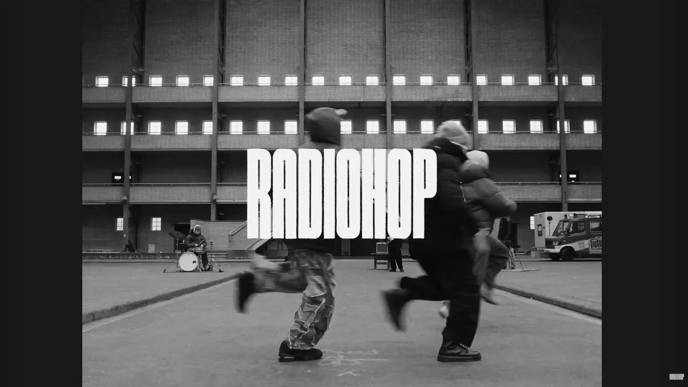 RADIOHOP - 2TONS OF FUTONS
